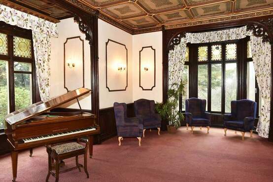 Burton Closes Hall Care Home